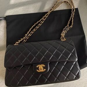Chanel Black Quilted Shoulder Bag with Gold Chain